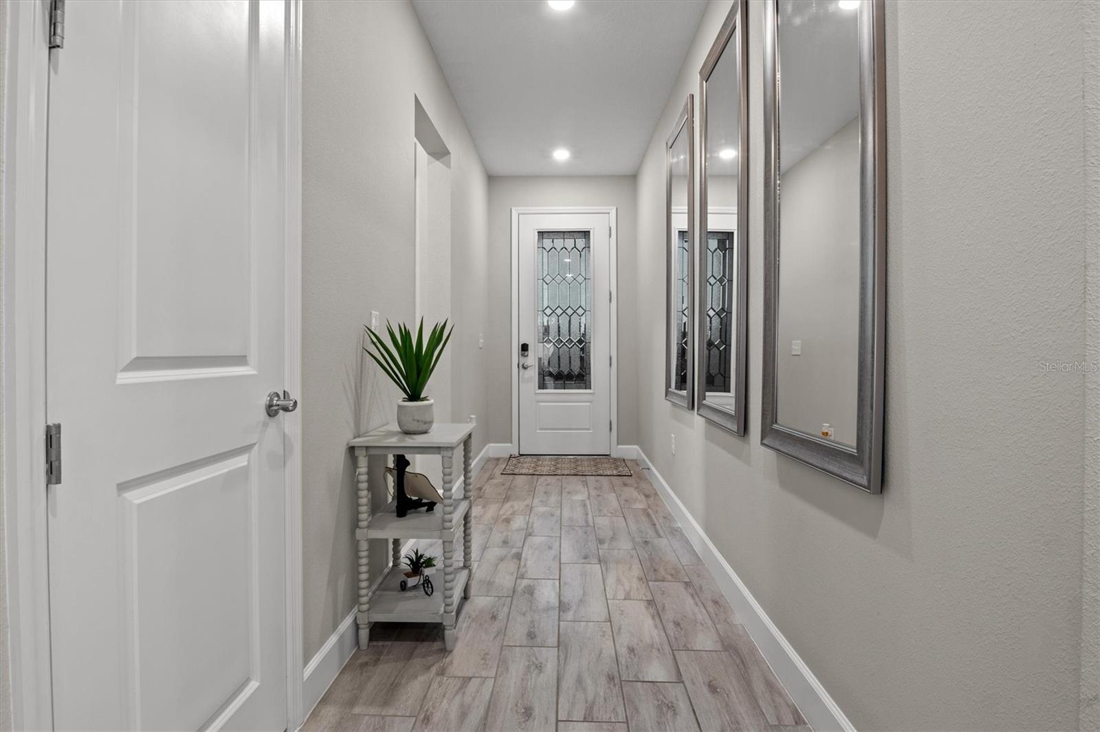 VISTA DEL LAGO PH II - Residential Lease