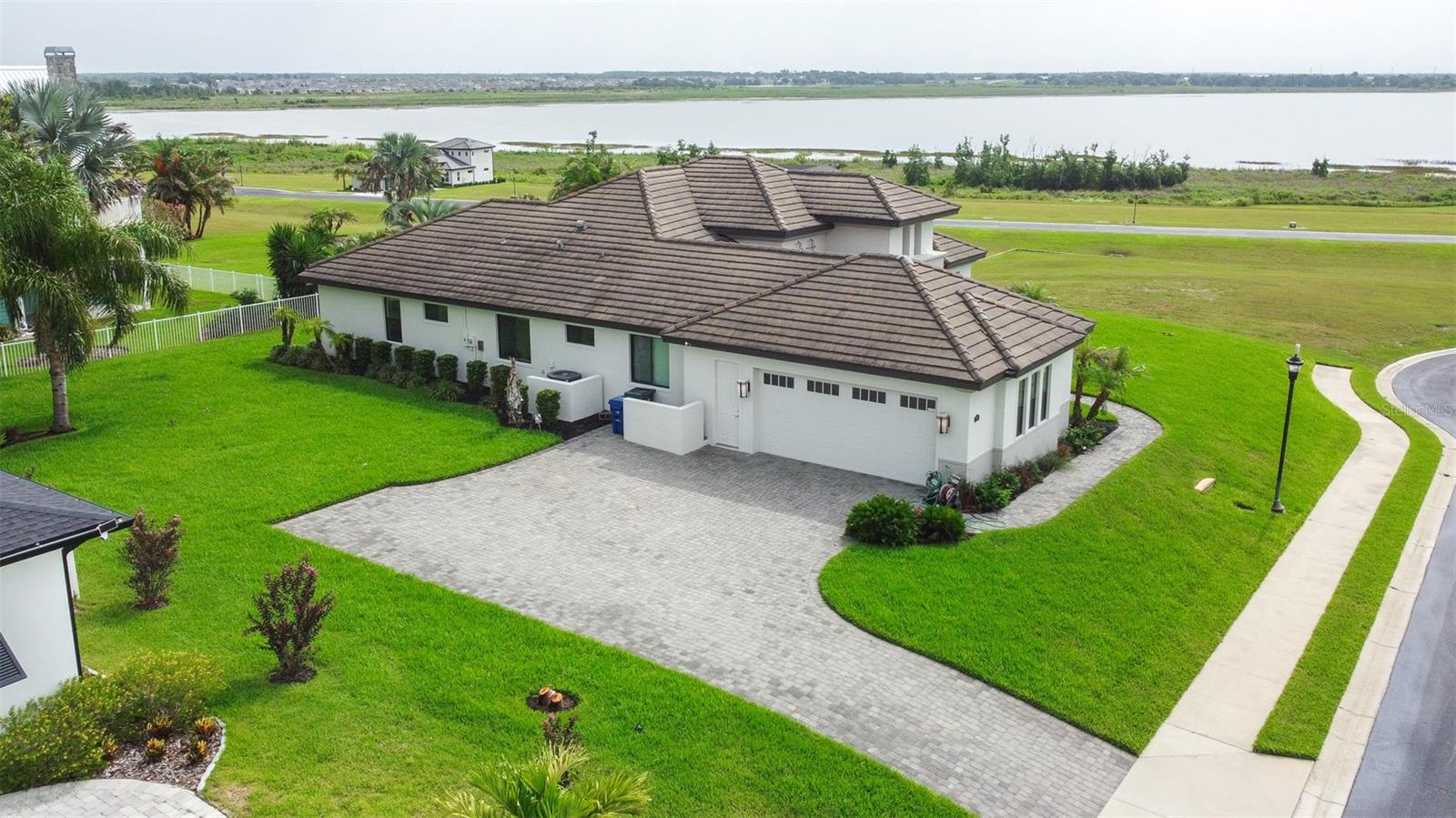 262 AMARYLLIS WAY