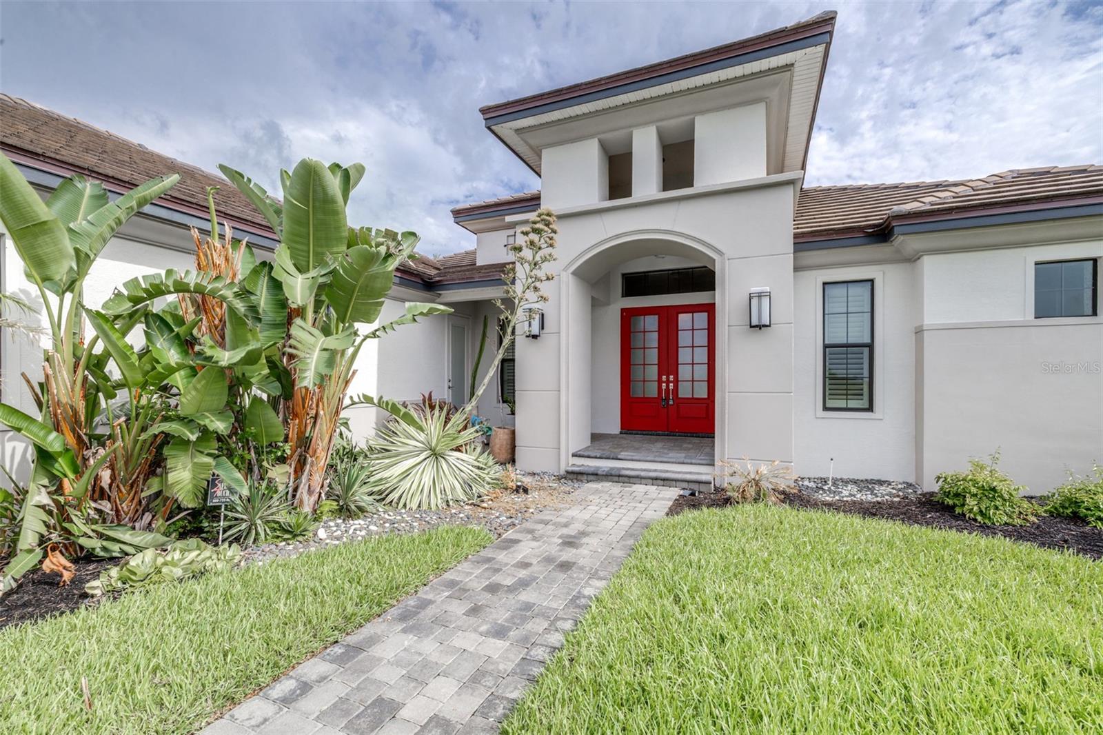 262 AMARYLLIS WAY