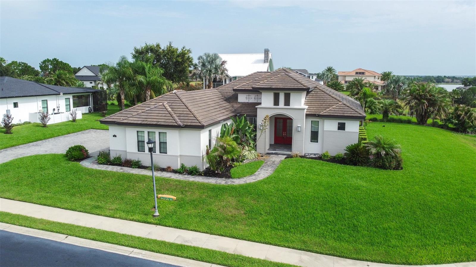 262 AMARYLLIS WAY