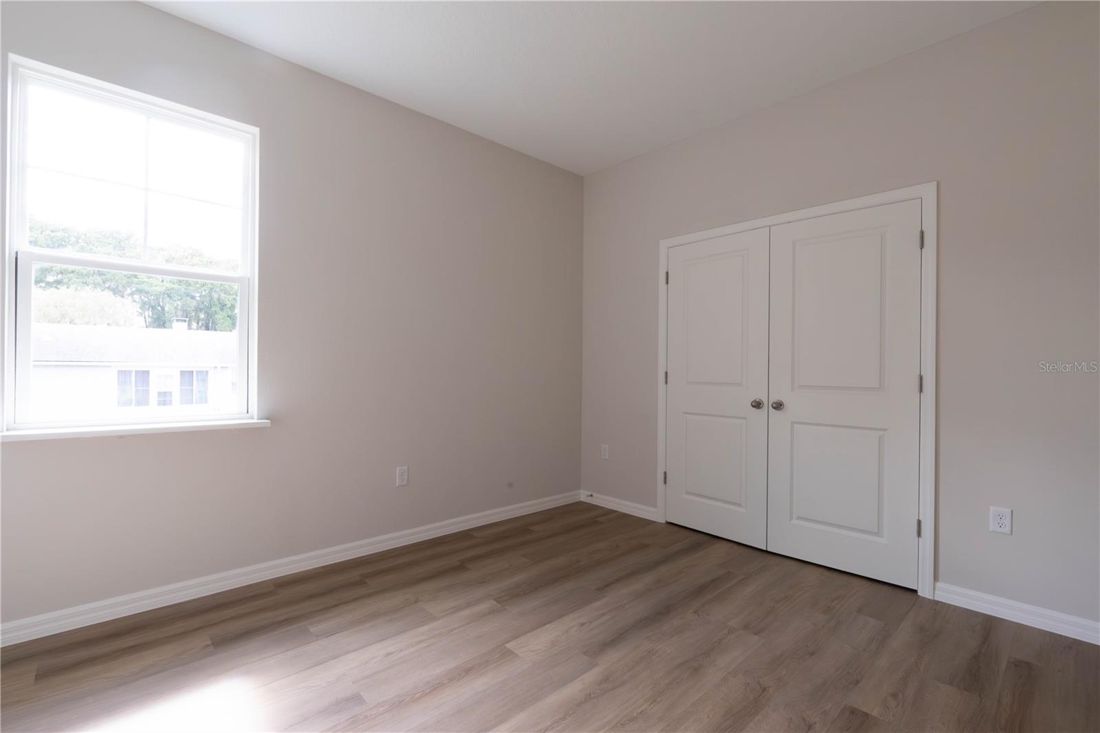 THE MEADOWS OF LEESBURG - Residential