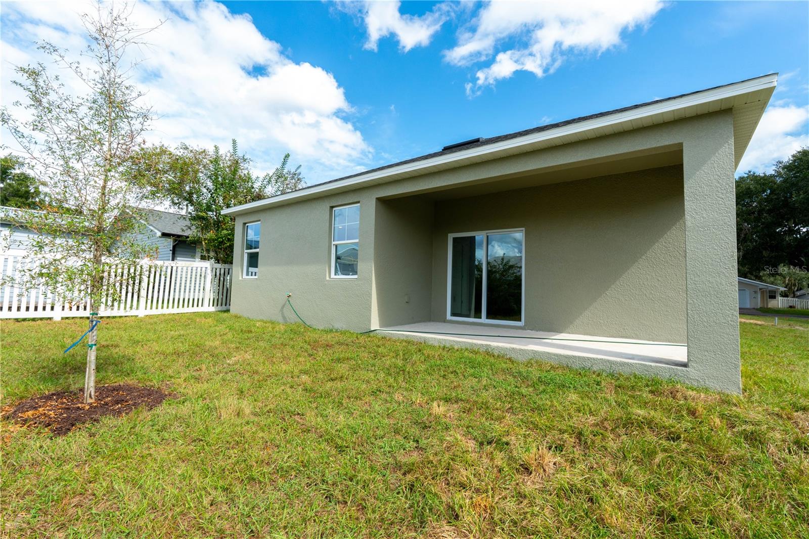 THE MEADOWS OF LEESBURG - Residential