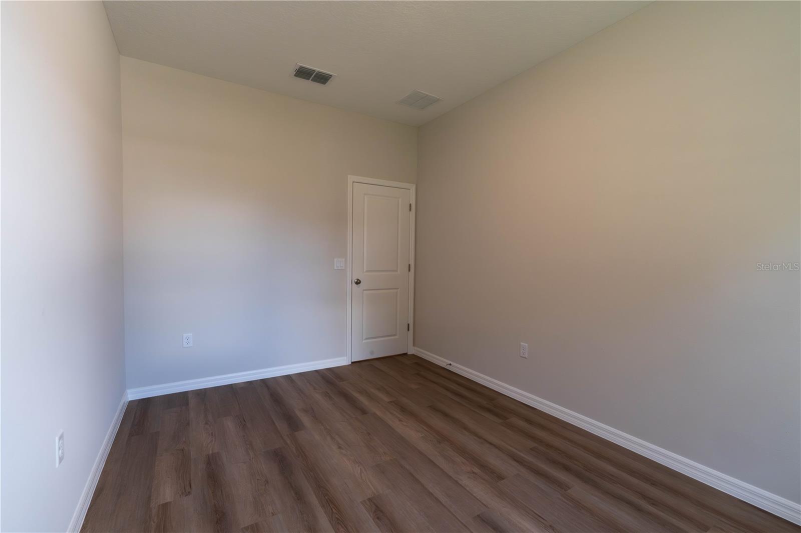 THE MEADOWS OF LEESBURG - Residential