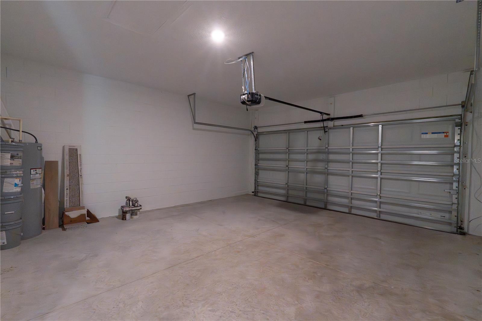 THE MEADOWS OF LEESBURG - Residential