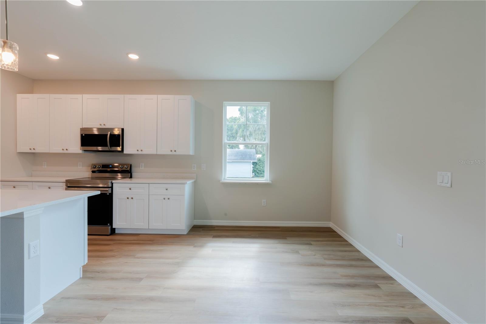 THE MEADOWS OF LEESBURG - Residential