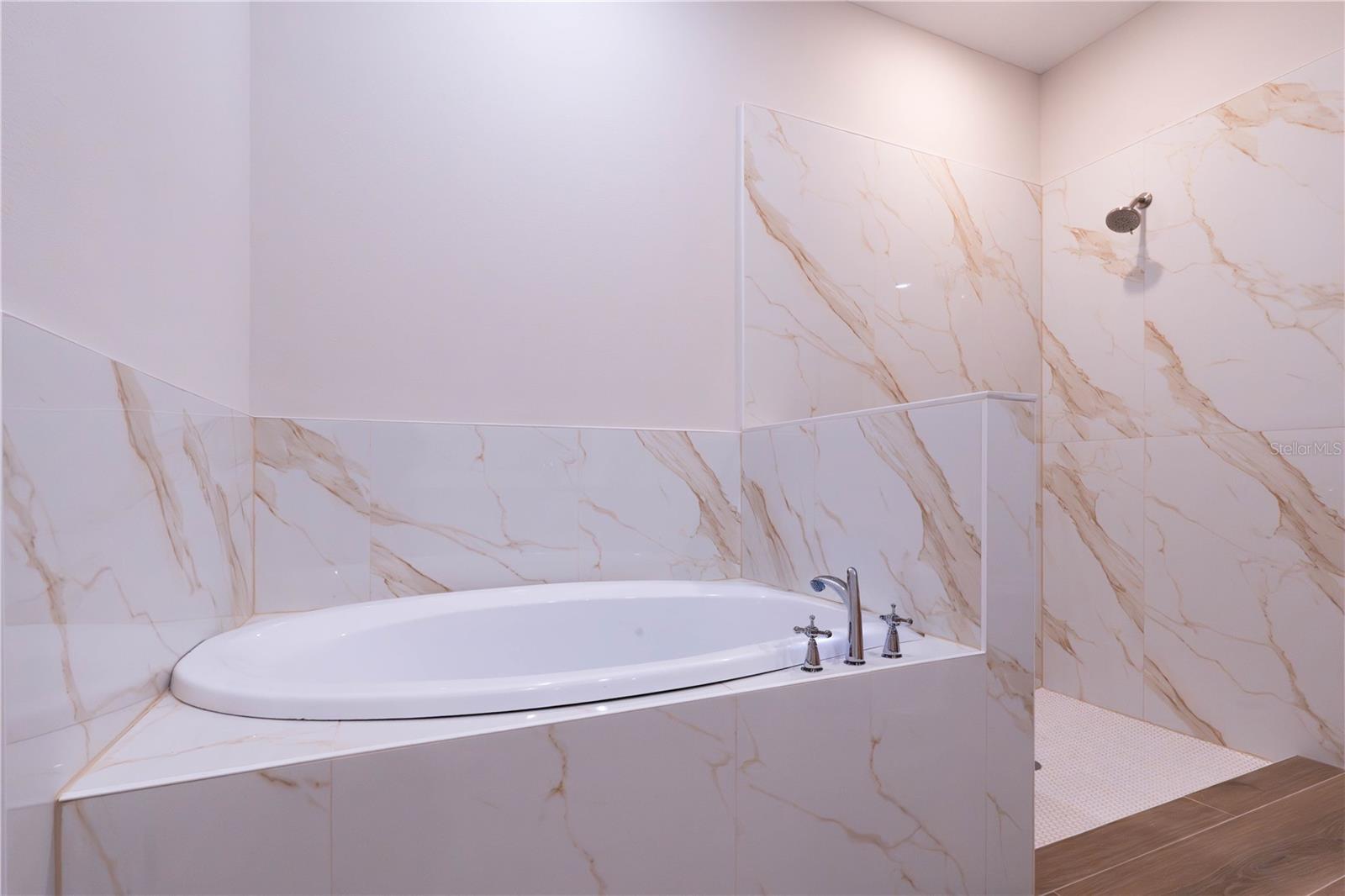 THE MEADOWS OF LEESBURG - Residential