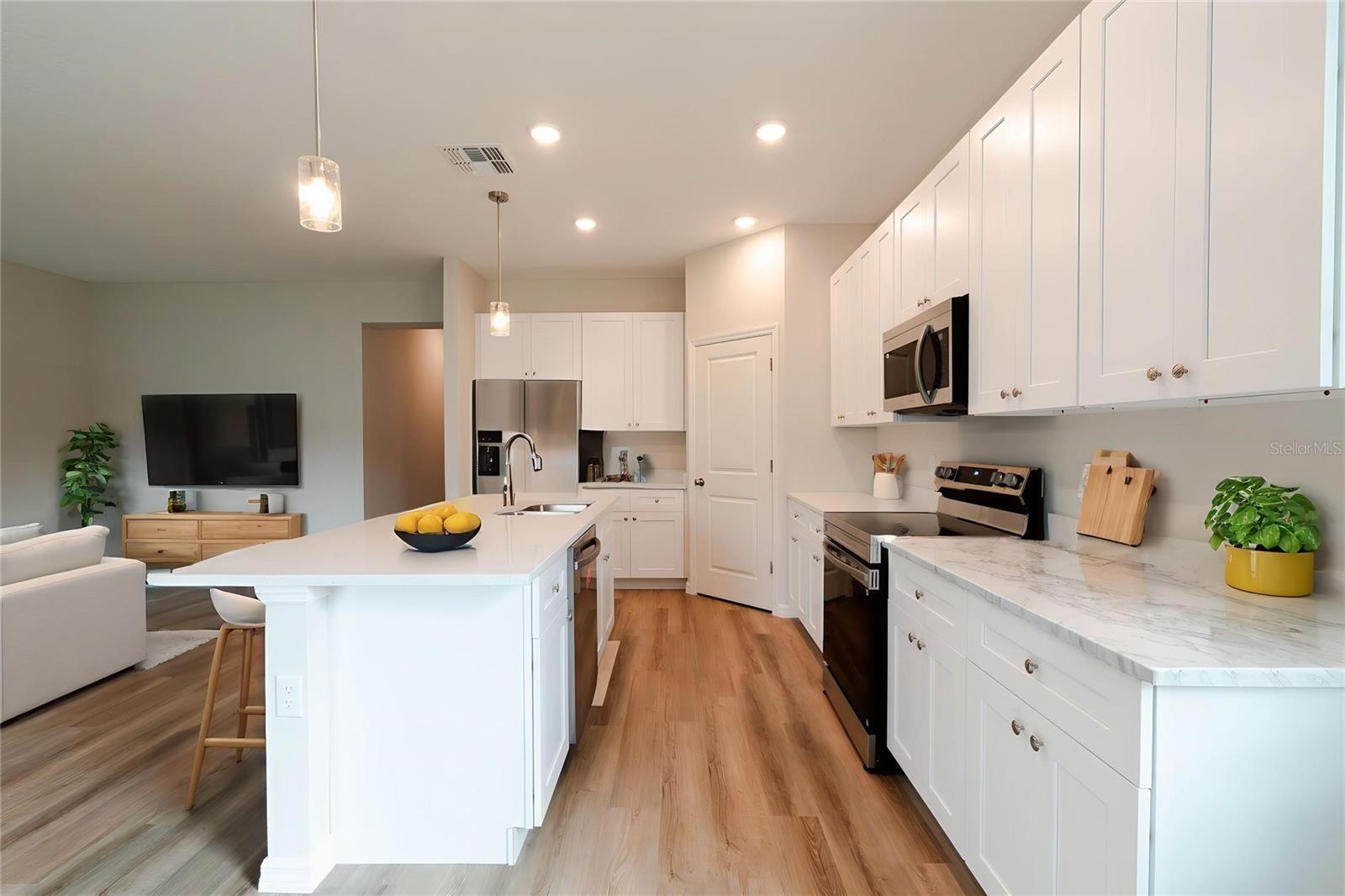 THE MEADOWS OF LEESBURG - Residential