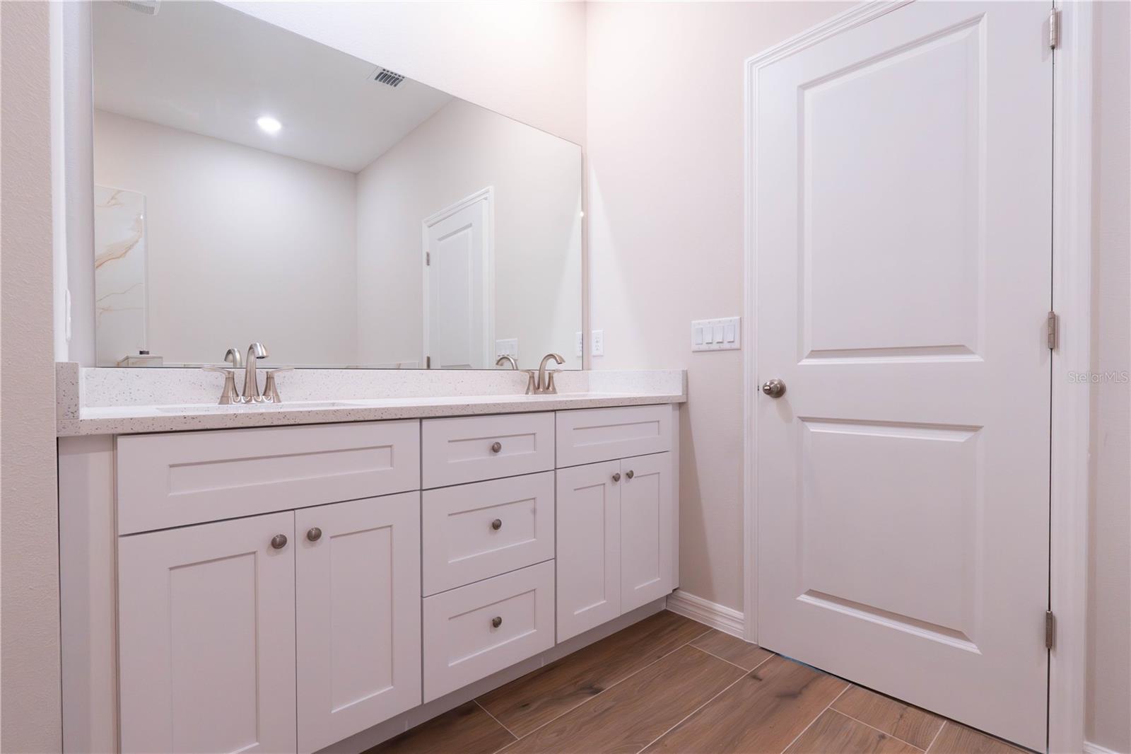 THE MEADOWS OF LEESBURG - Residential