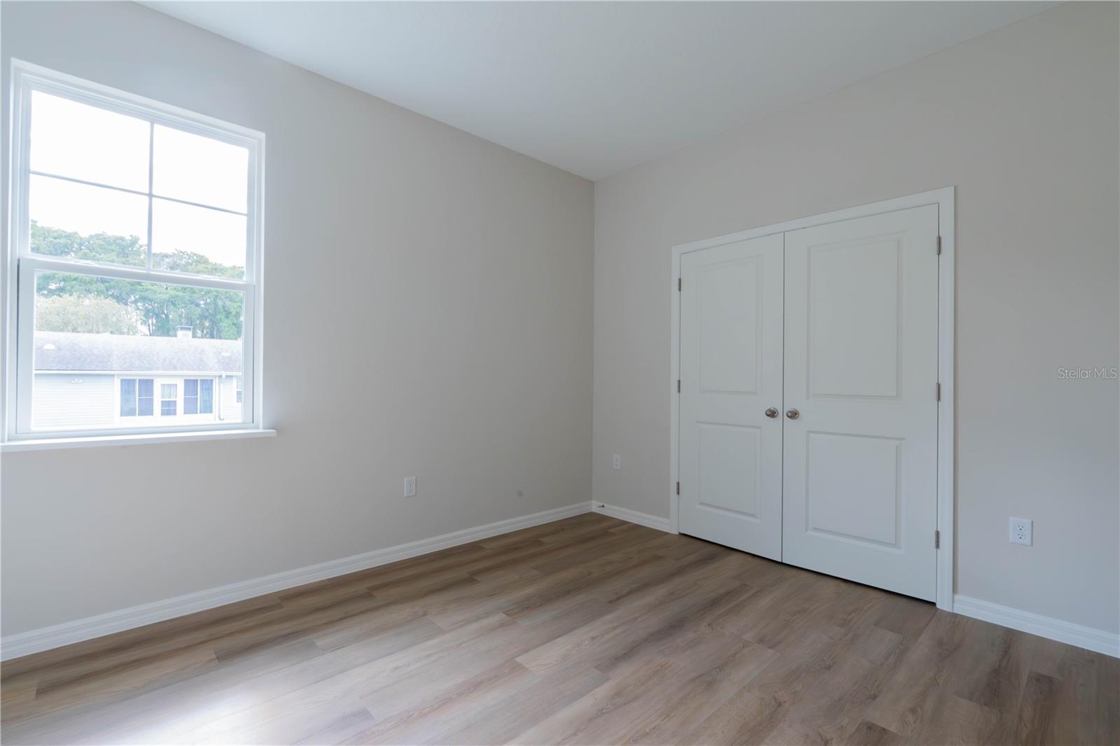 THE MEADOWS OF LEESBURG - Residential