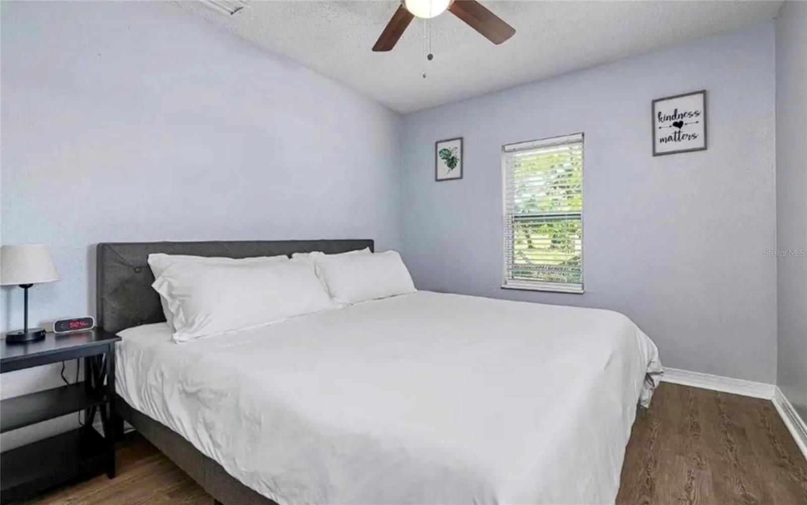 COTTAGE IN THE PINES - Residential