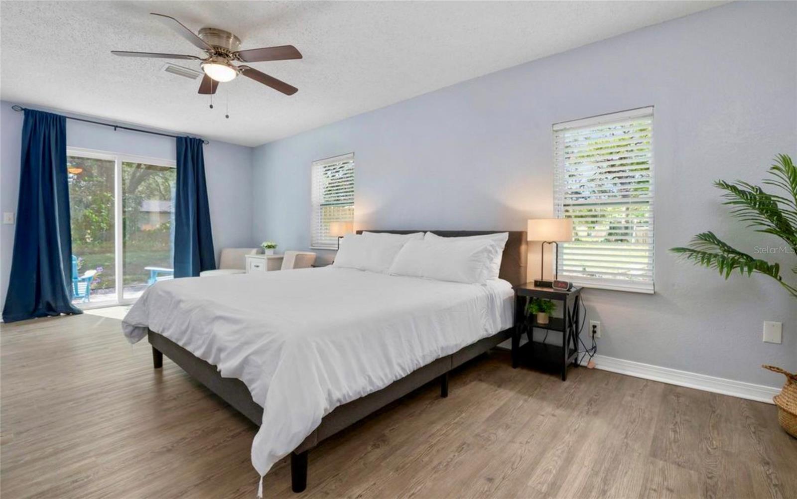 COTTAGE IN THE PINES - Residential