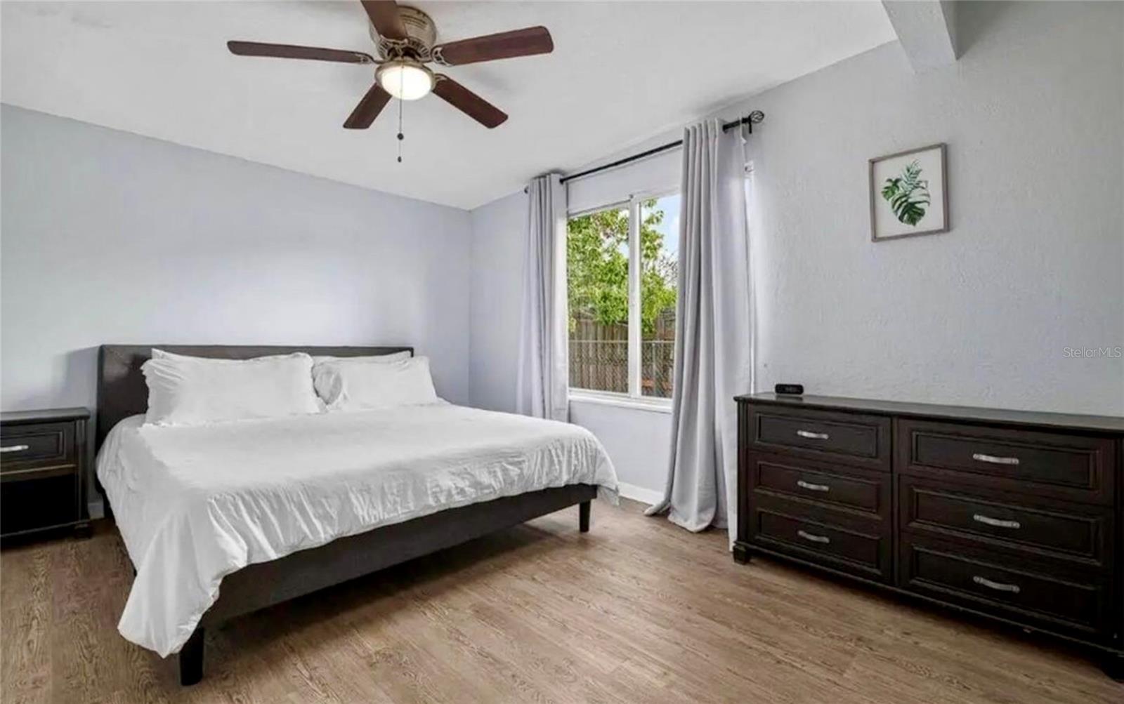 COTTAGE IN THE PINES - Residential