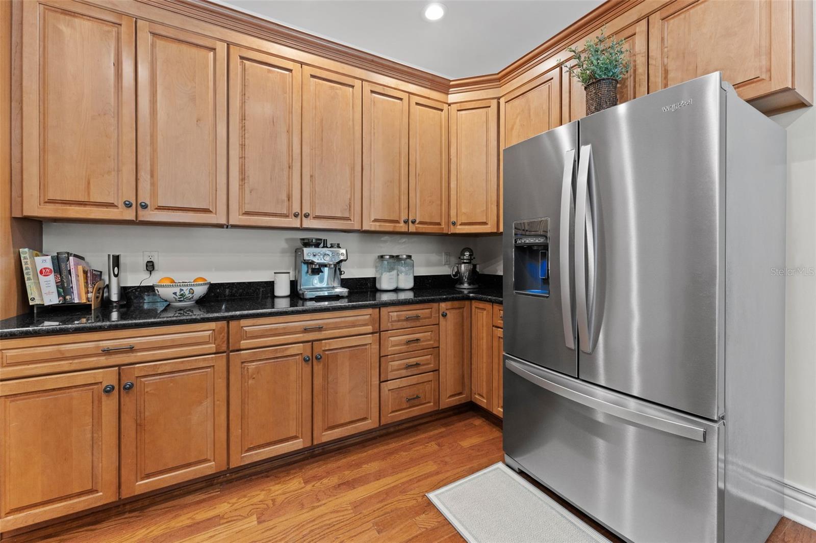 THE VALENCIA IN OLD HYDE PARK - Residential