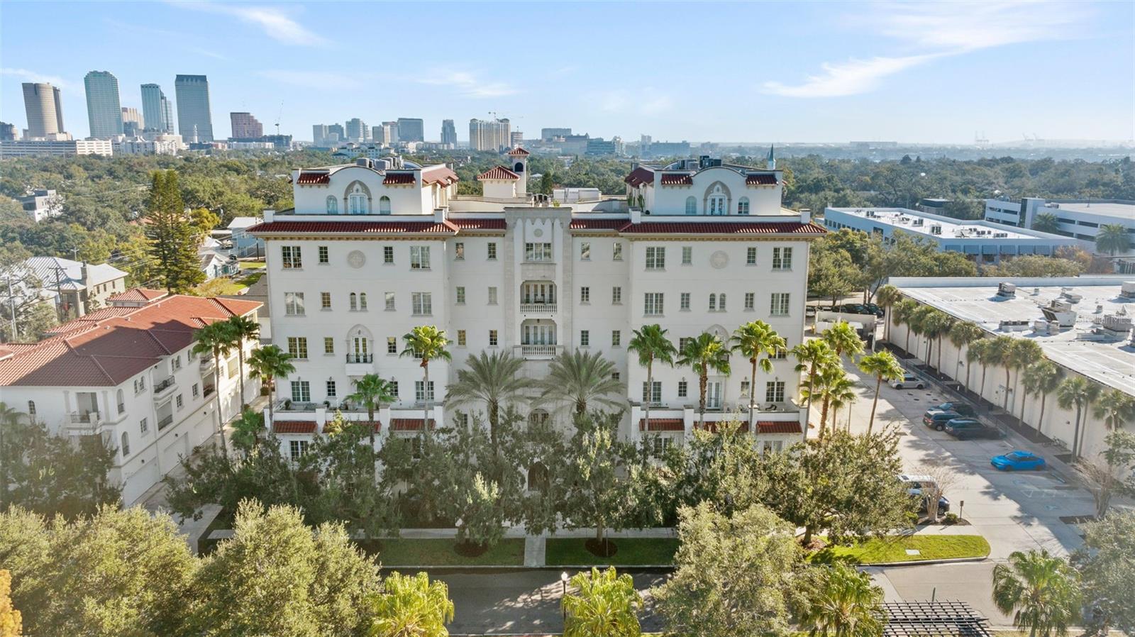 THE VALENCIA IN OLD HYDE PARK - Residential