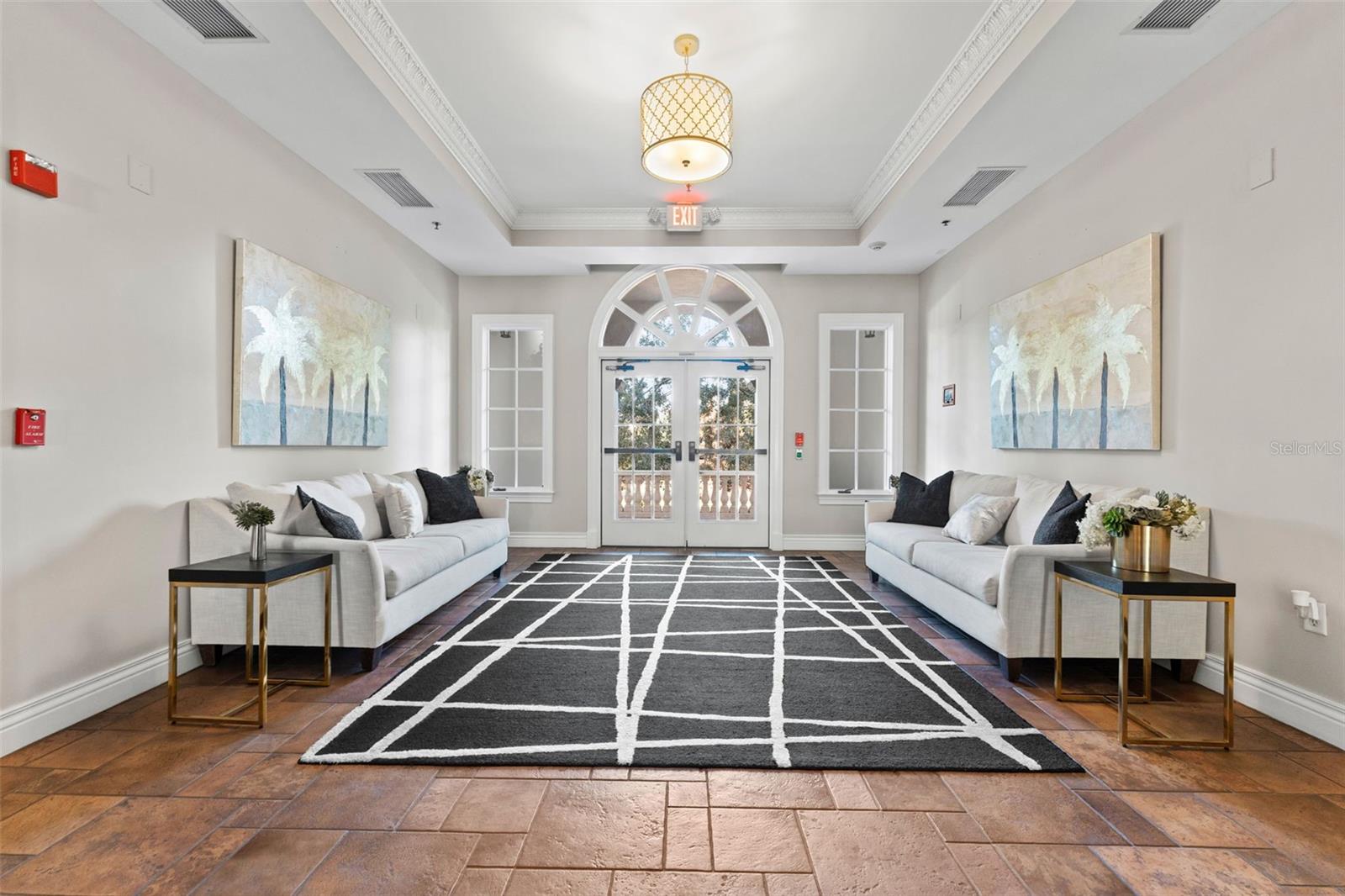 THE VALENCIA IN OLD HYDE PARK - Residential