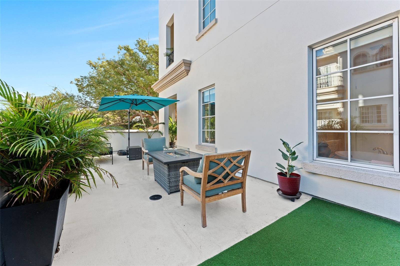 THE VALENCIA IN OLD HYDE PARK - Residential