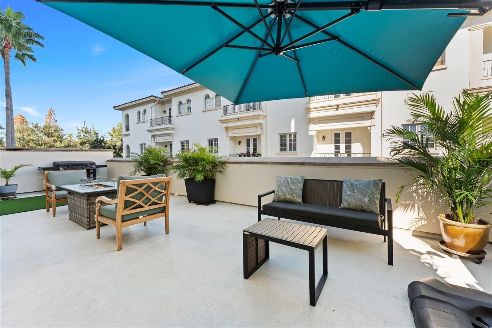 THE VALENCIA IN OLD HYDE PARK - Residential