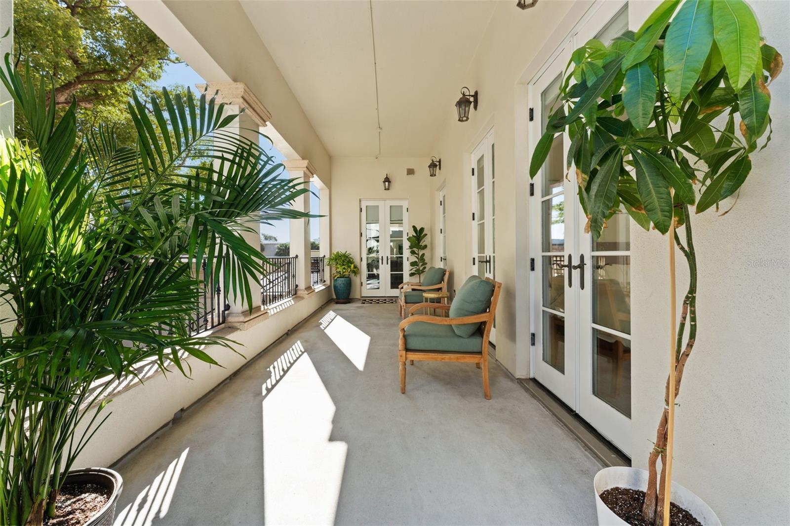 THE VALENCIA IN OLD HYDE PARK - Residential