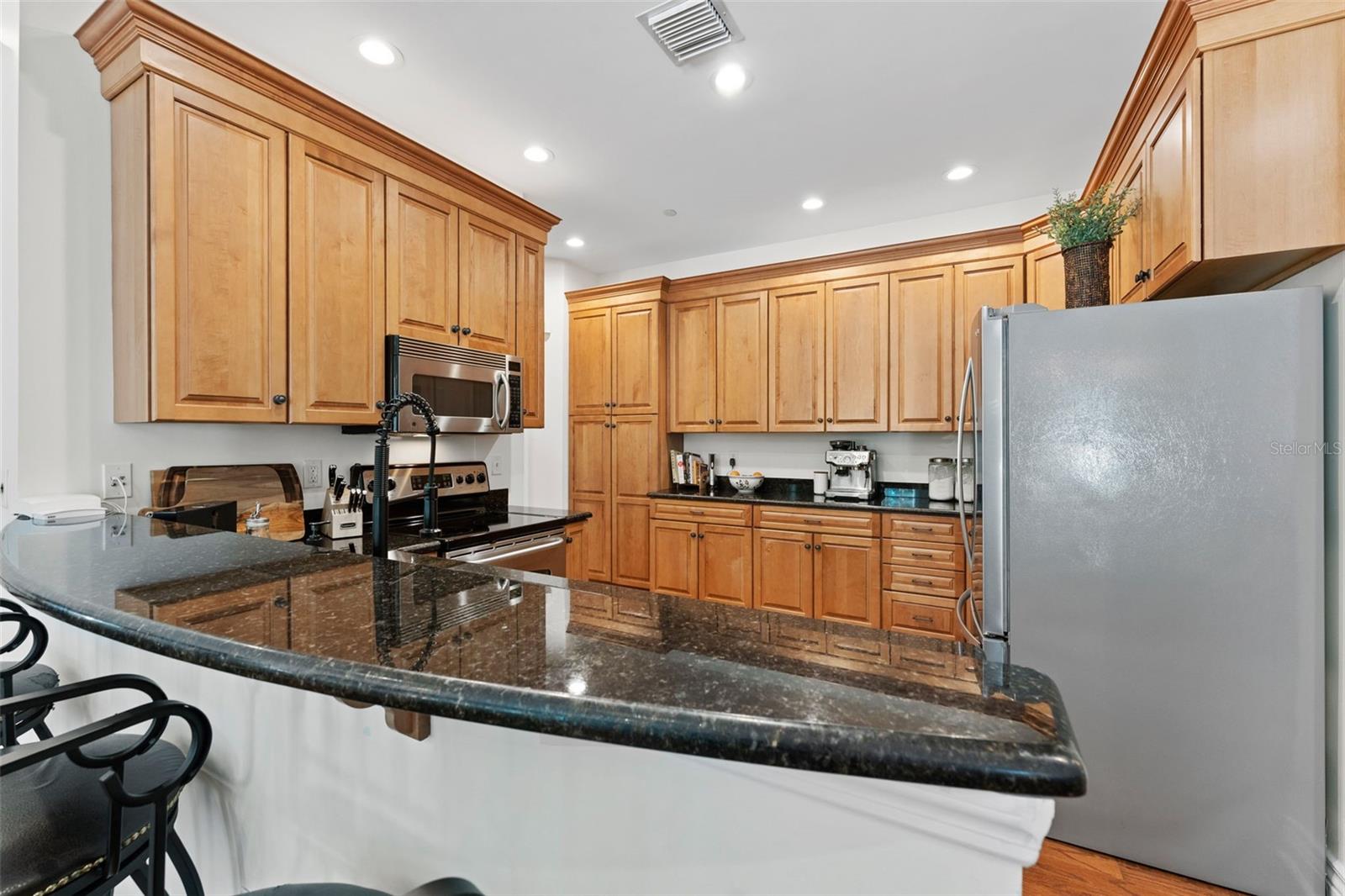 THE VALENCIA IN OLD HYDE PARK - Residential