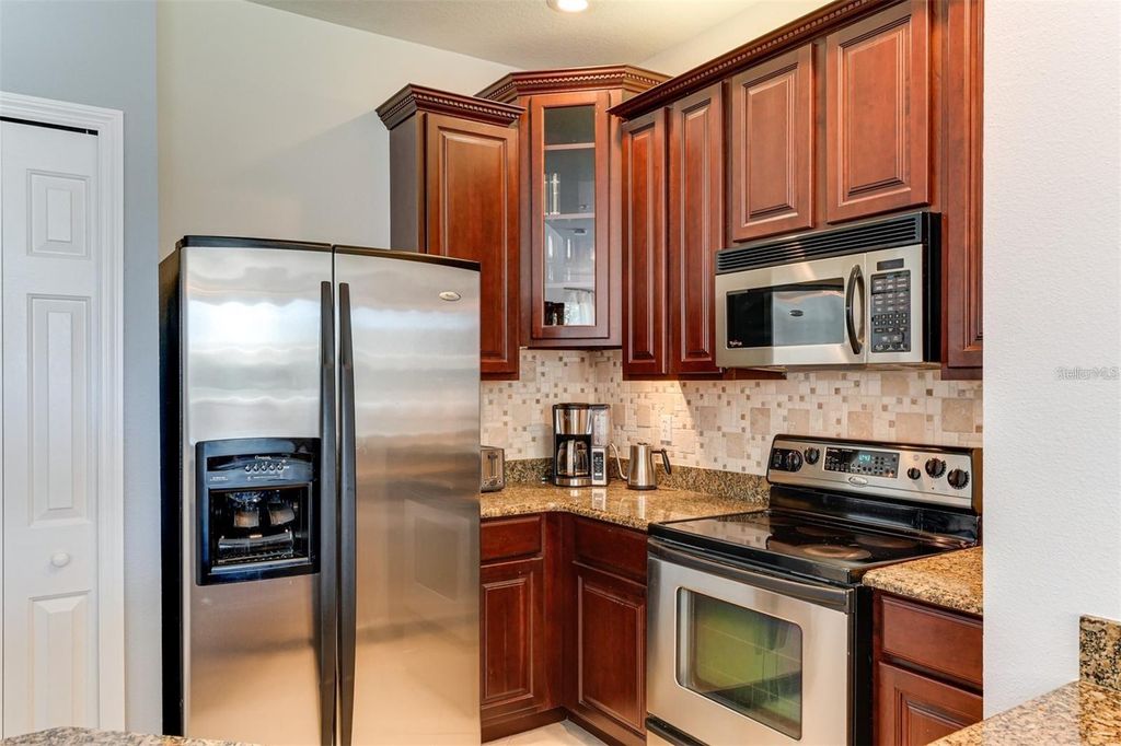 Photo of 3450 Parkridge Circle #33-204, Sarasota, FL 34243 (MLS # A4675127)