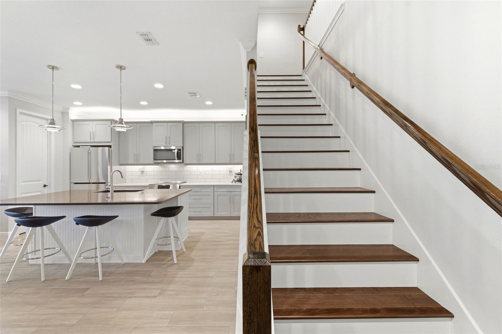 BAYSIDE TERRACE - Residential