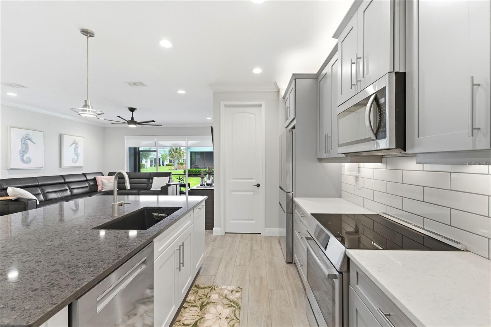 BAYSIDE TERRACE - Residential