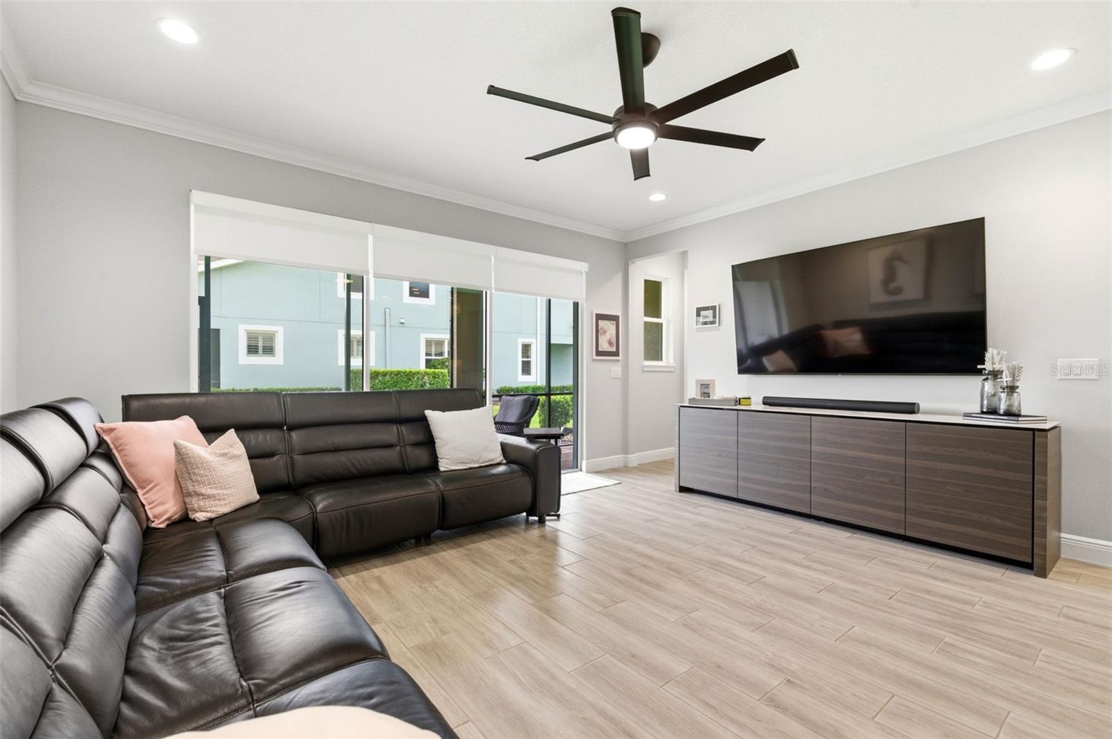 BAYSIDE TERRACE - Residential