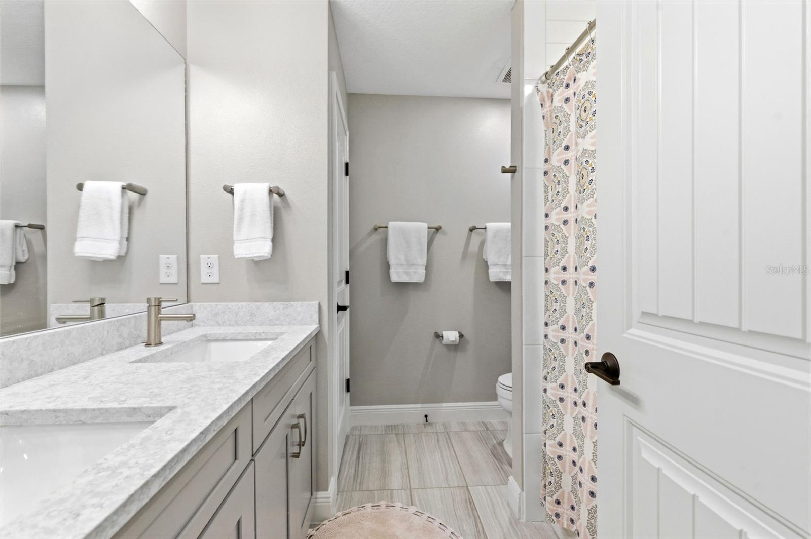 BAYSIDE TERRACE - Residential