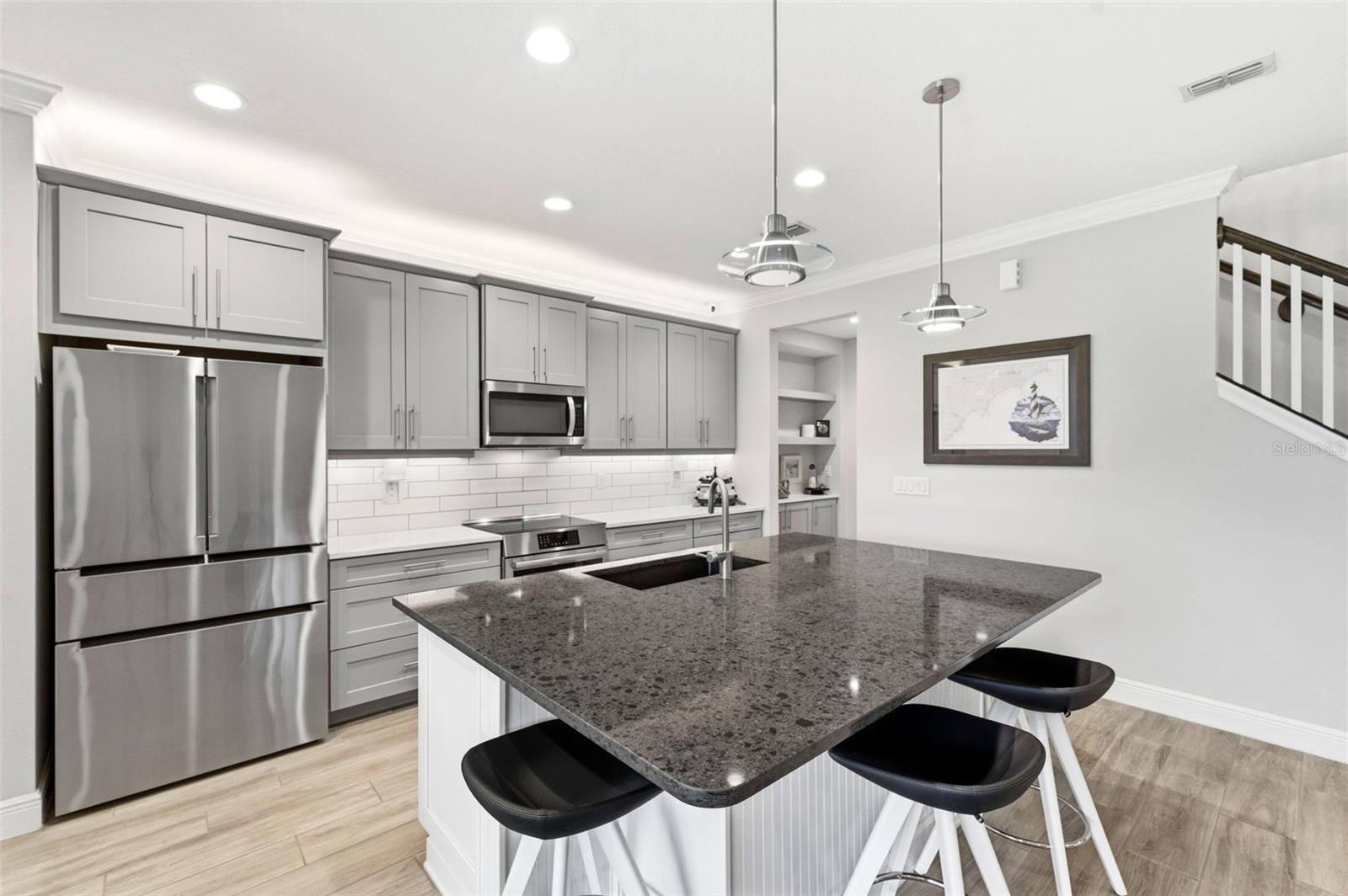 BAYSIDE TERRACE - Residential