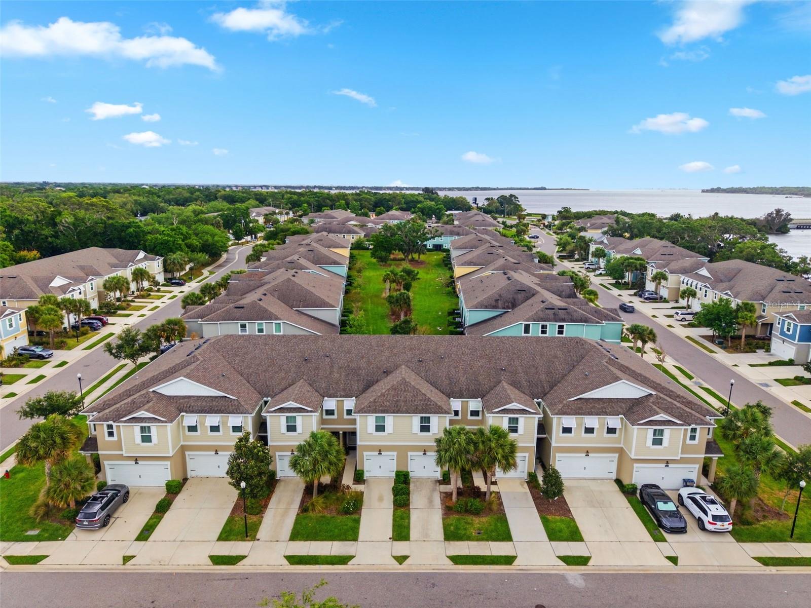 BAYSIDE TERRACE - Residential
