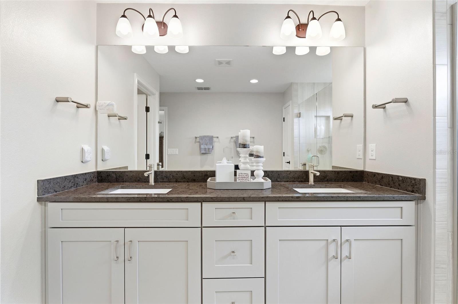 BAYSIDE TERRACE - Residential