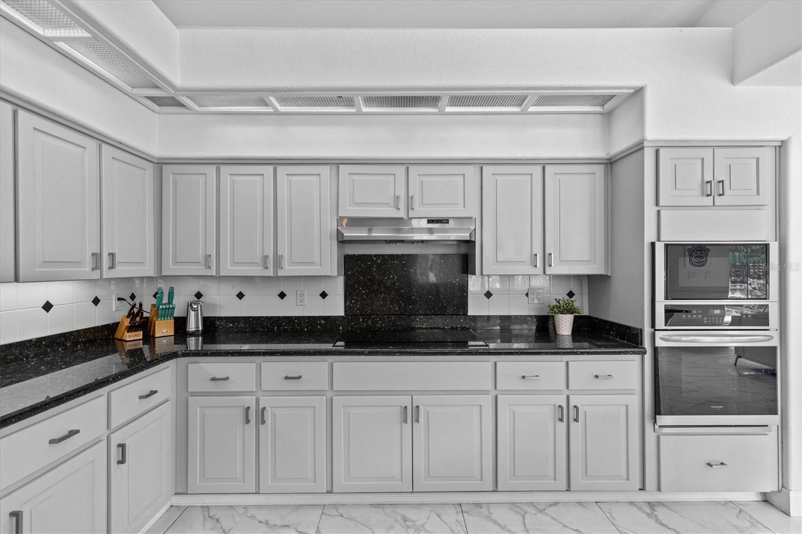 SAIL HARBOR - Residential Lease