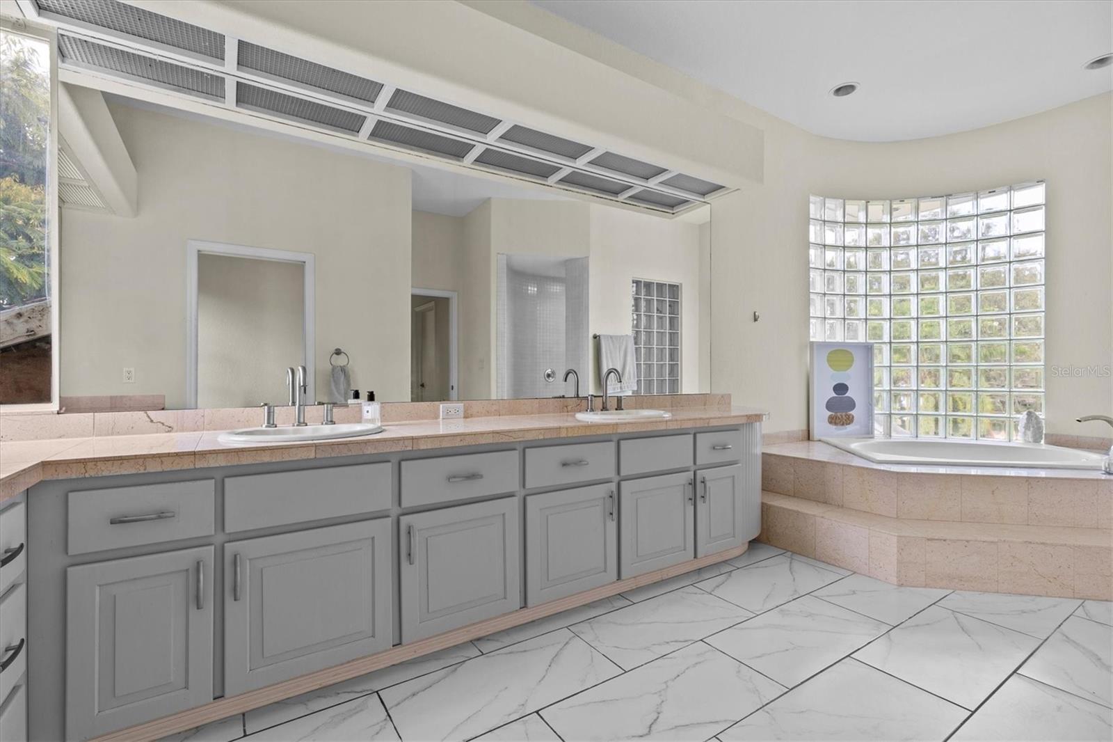 SAIL HARBOR - Residential Lease