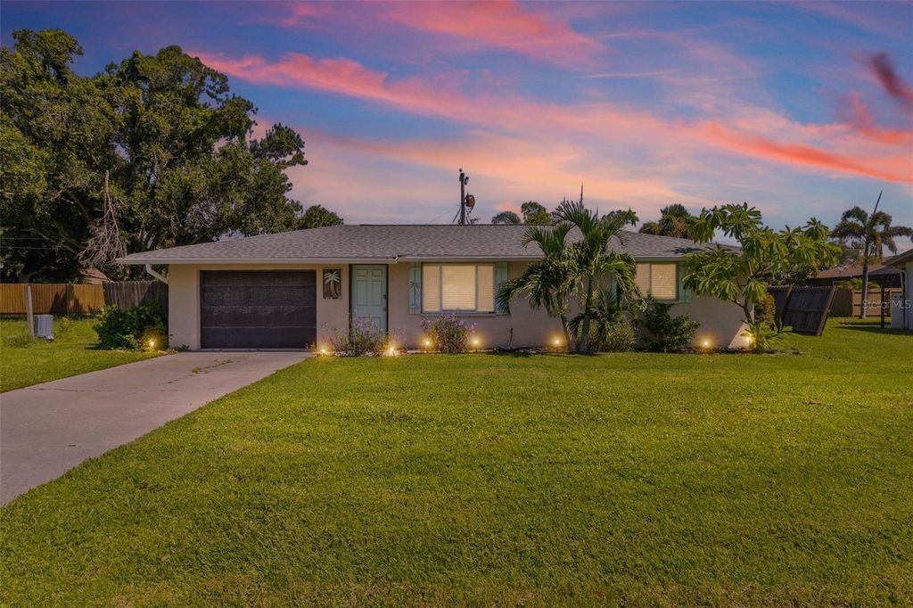Photo of 80 Loyola Road, Venice, FL 34293 (MLS # A4664124)