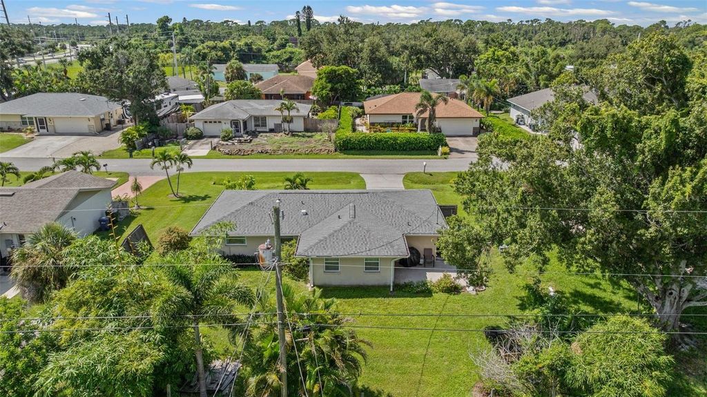 Photo of 80 Loyola Road, Venice, FL 34293 (MLS # A4664124)