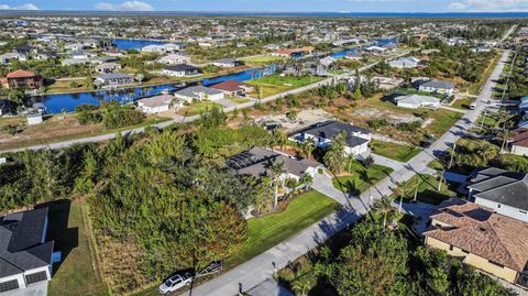 A home in PORT CHARLOTTE