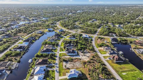 A home in PORT CHARLOTTE