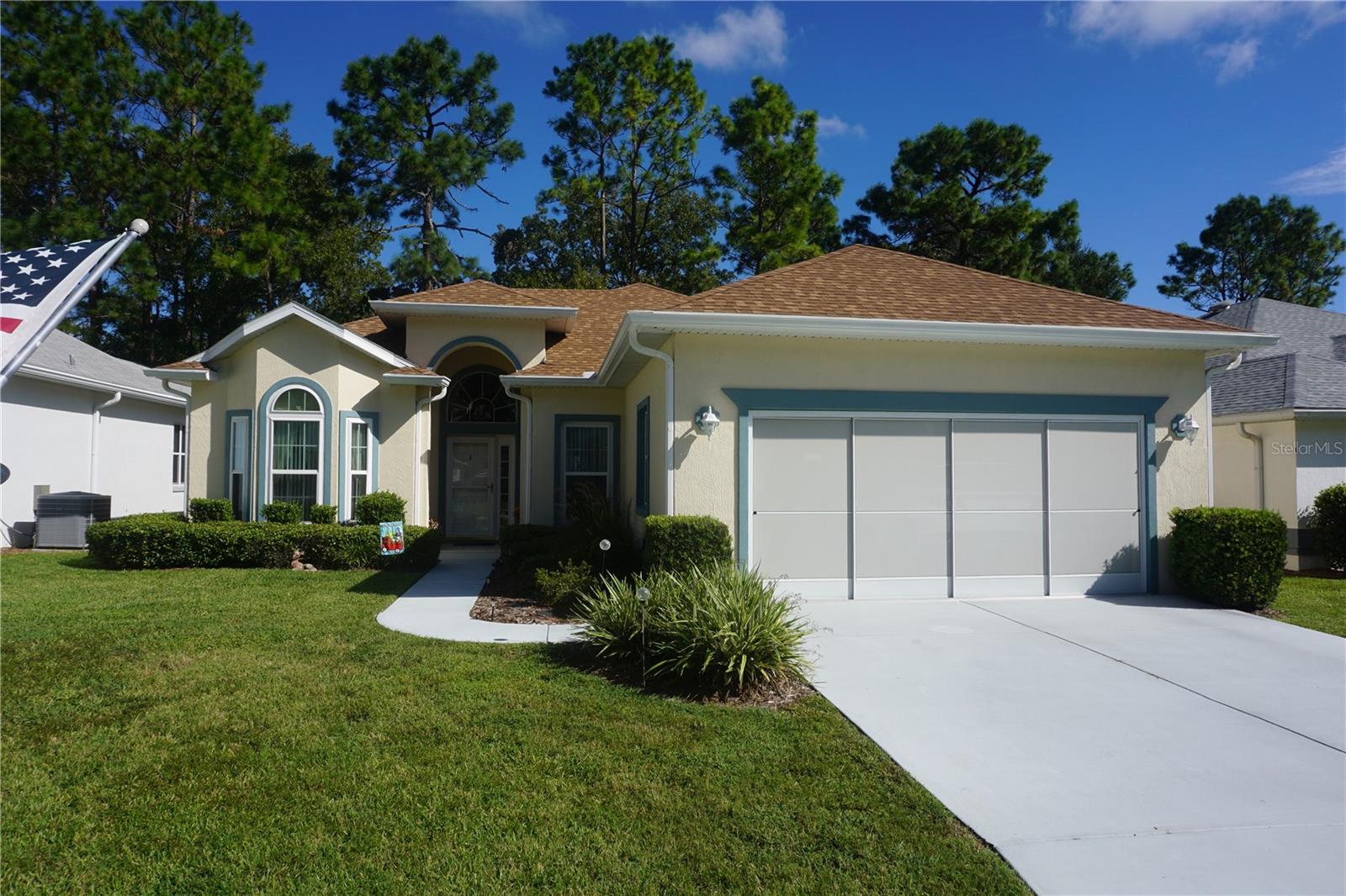 OAK RUN LAUREL OAKS - Residential