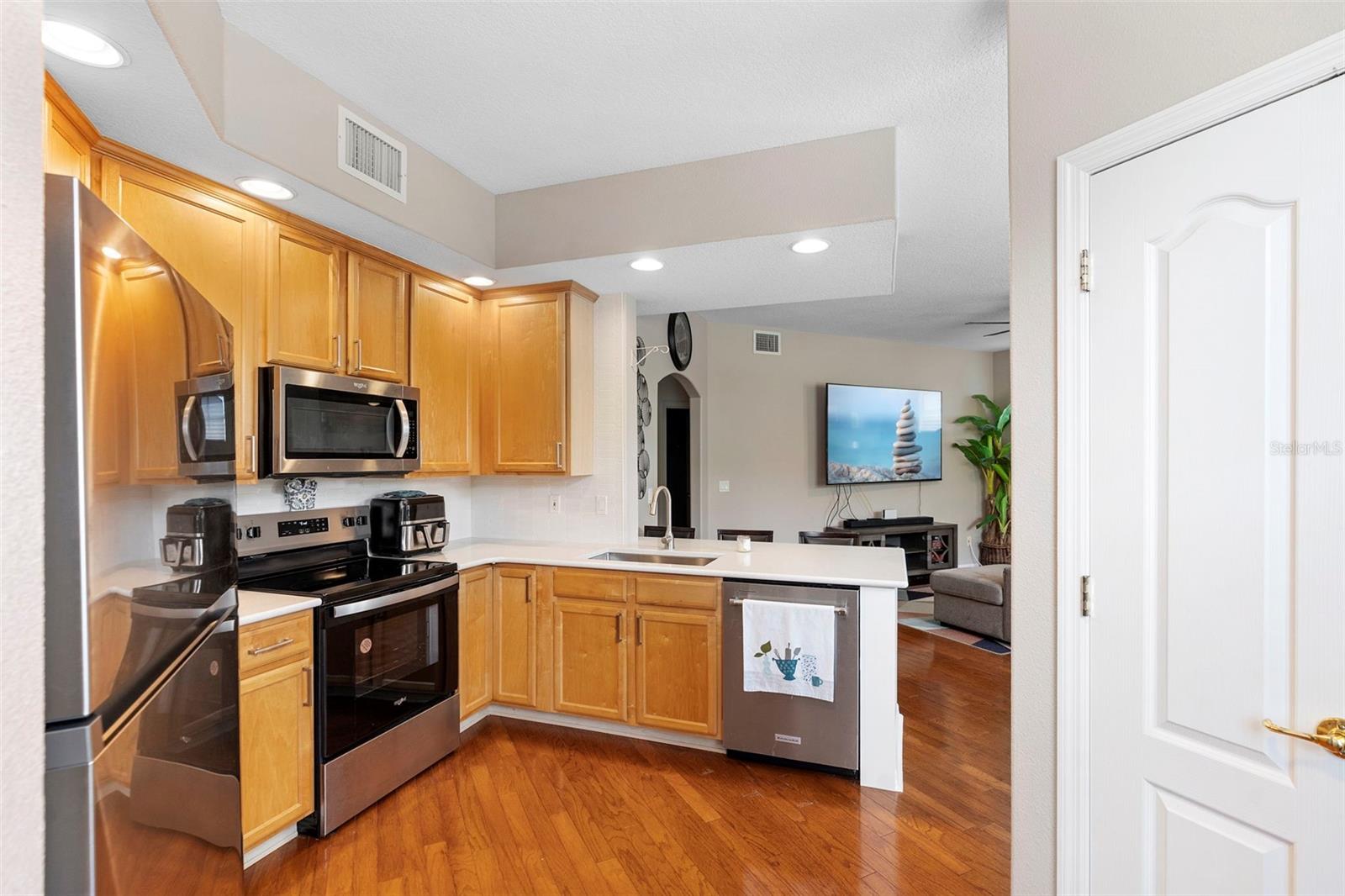 SWEETWATER RIDGE CONDO AT MAGNOLIA POINTE - Residential