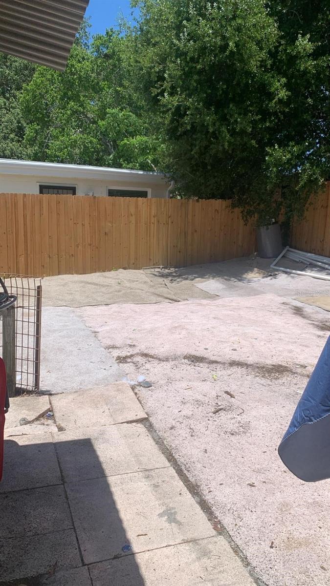 EMBASSY HILLS - Residential