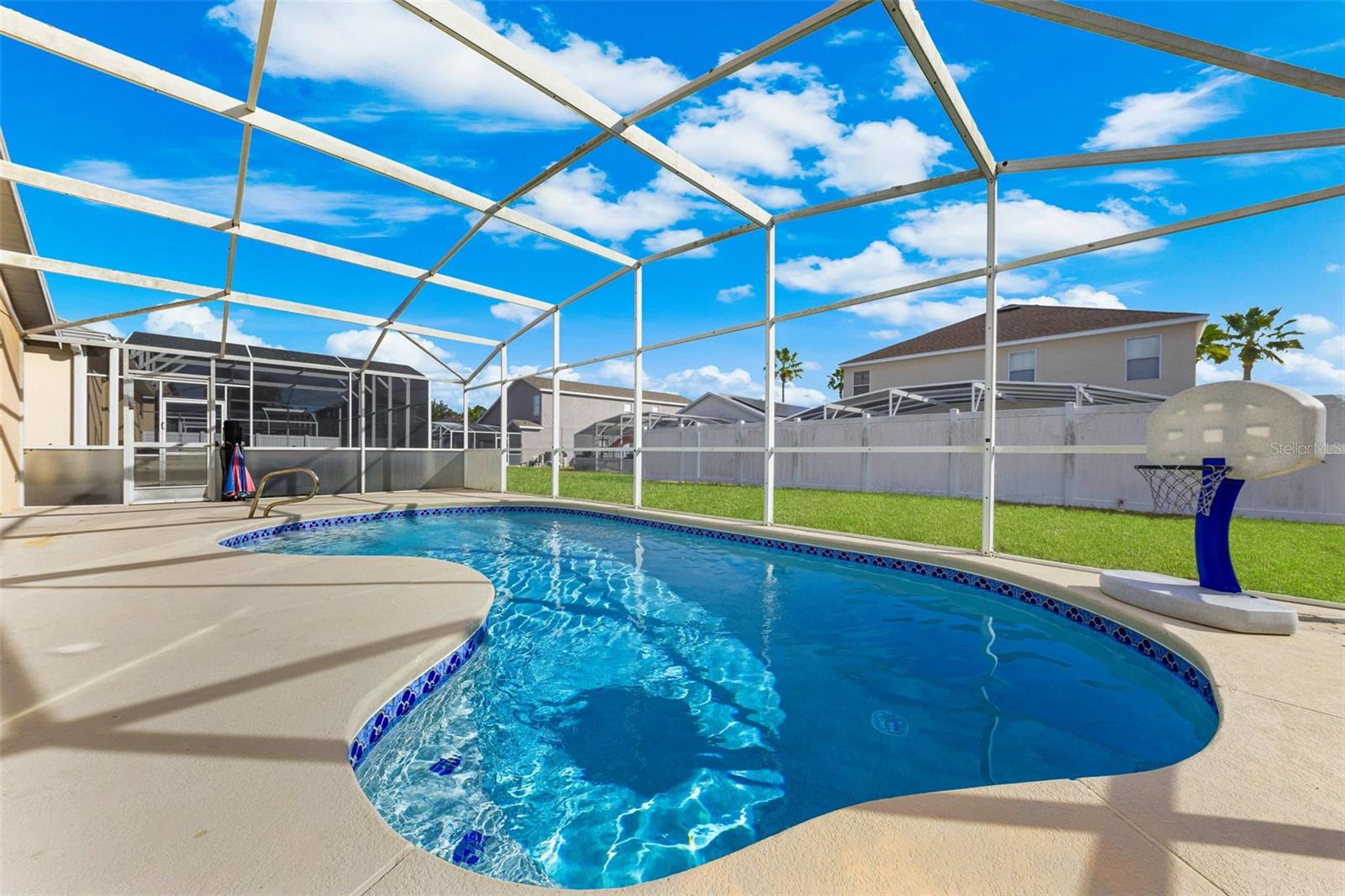 HAMPTON ESTATES - Residential