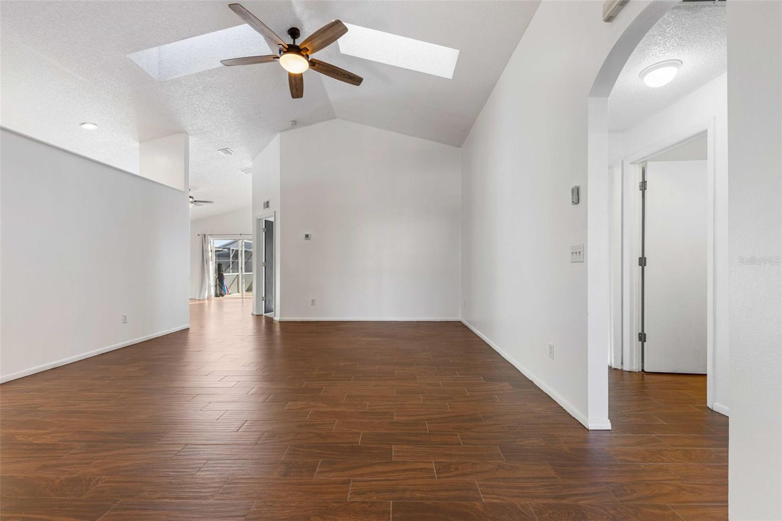 HAMPTON ESTATES - Residential