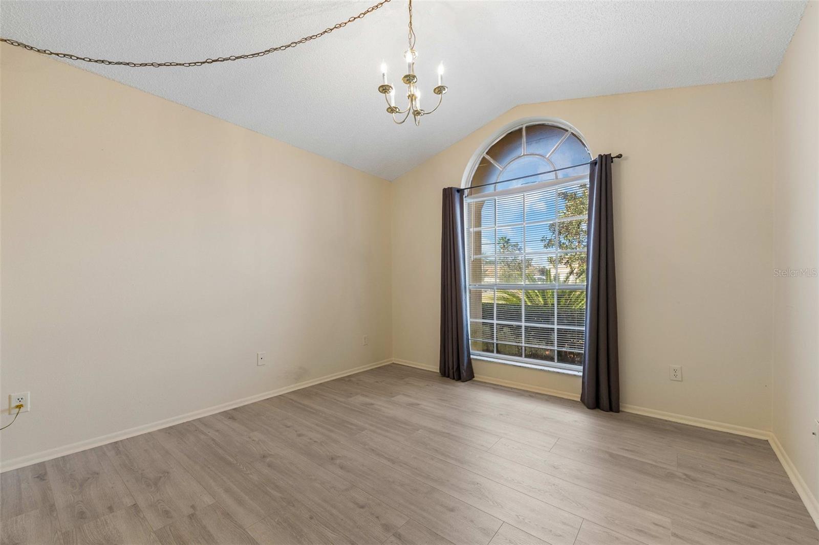 HAMPTON ESTATES - Residential