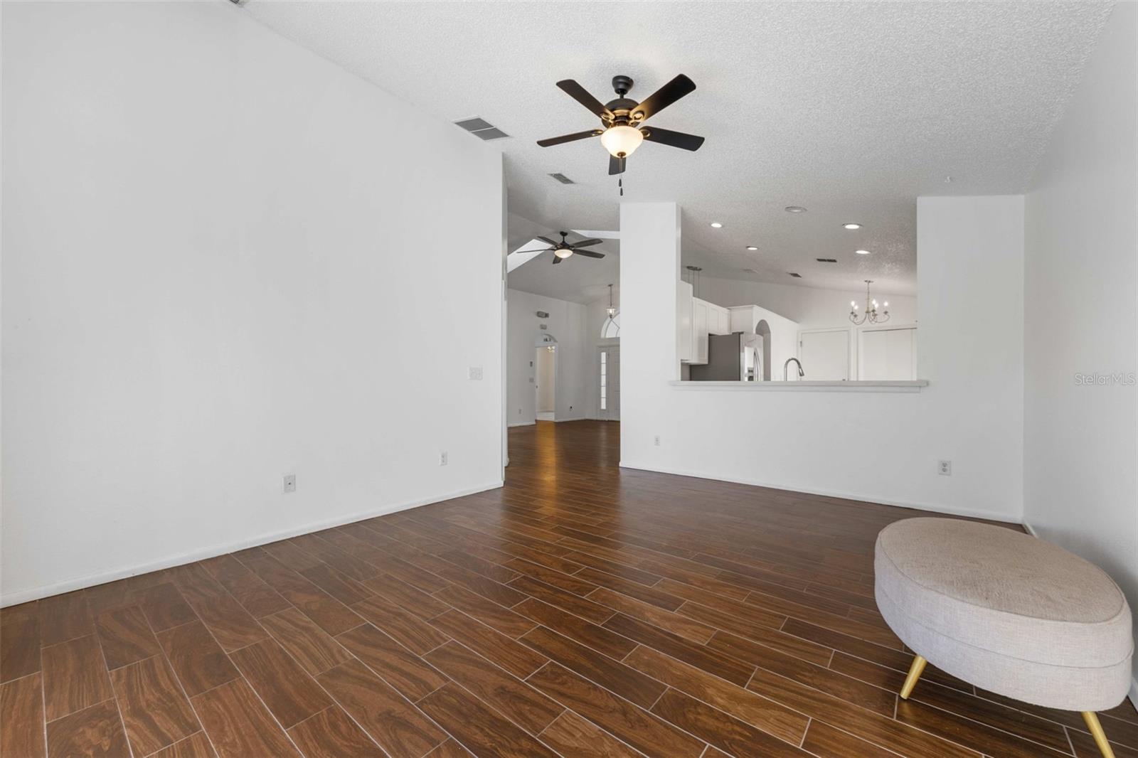 HAMPTON ESTATES - Residential