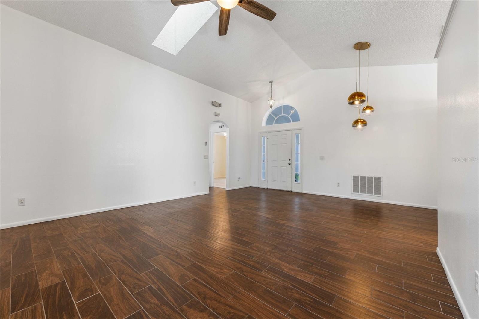 HAMPTON ESTATES - Residential