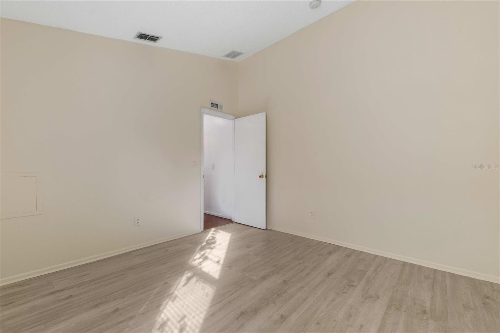 HAMPTON ESTATES - Residential