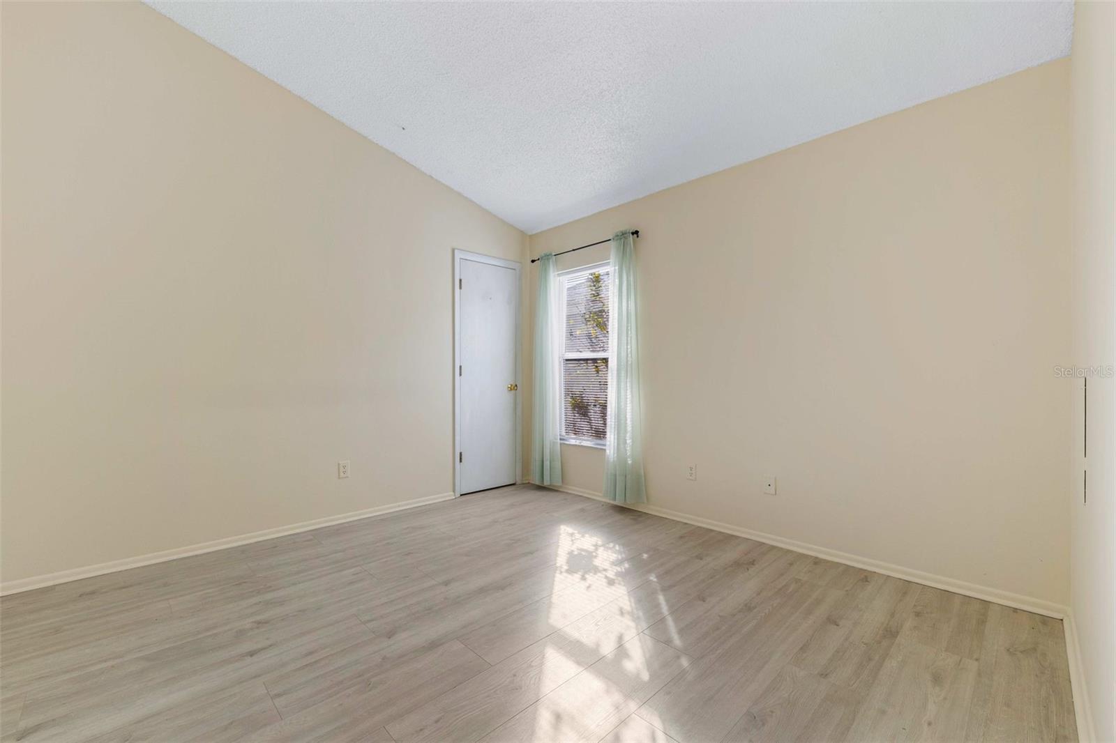 HAMPTON ESTATES - Residential