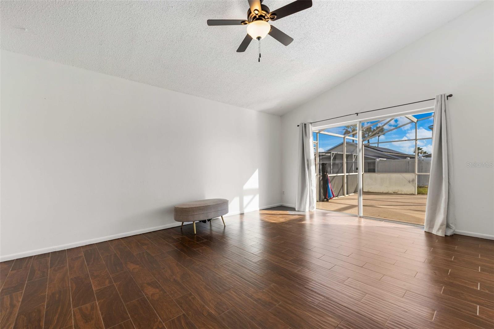 HAMPTON ESTATES - Residential