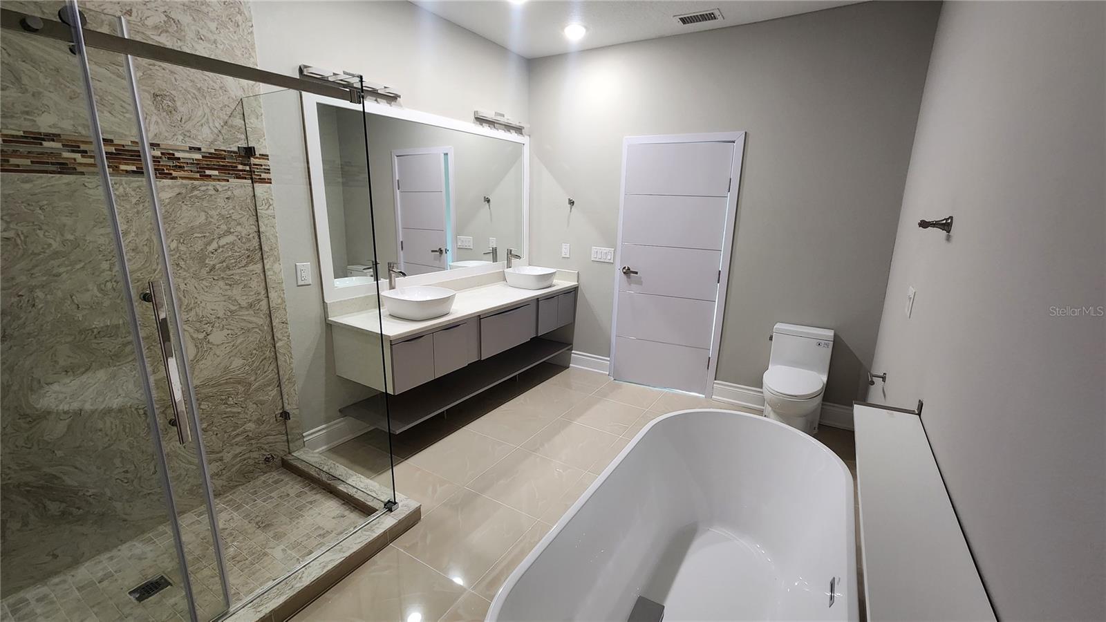 FAIRWAY VILLAS PH 2 - Residential Lease