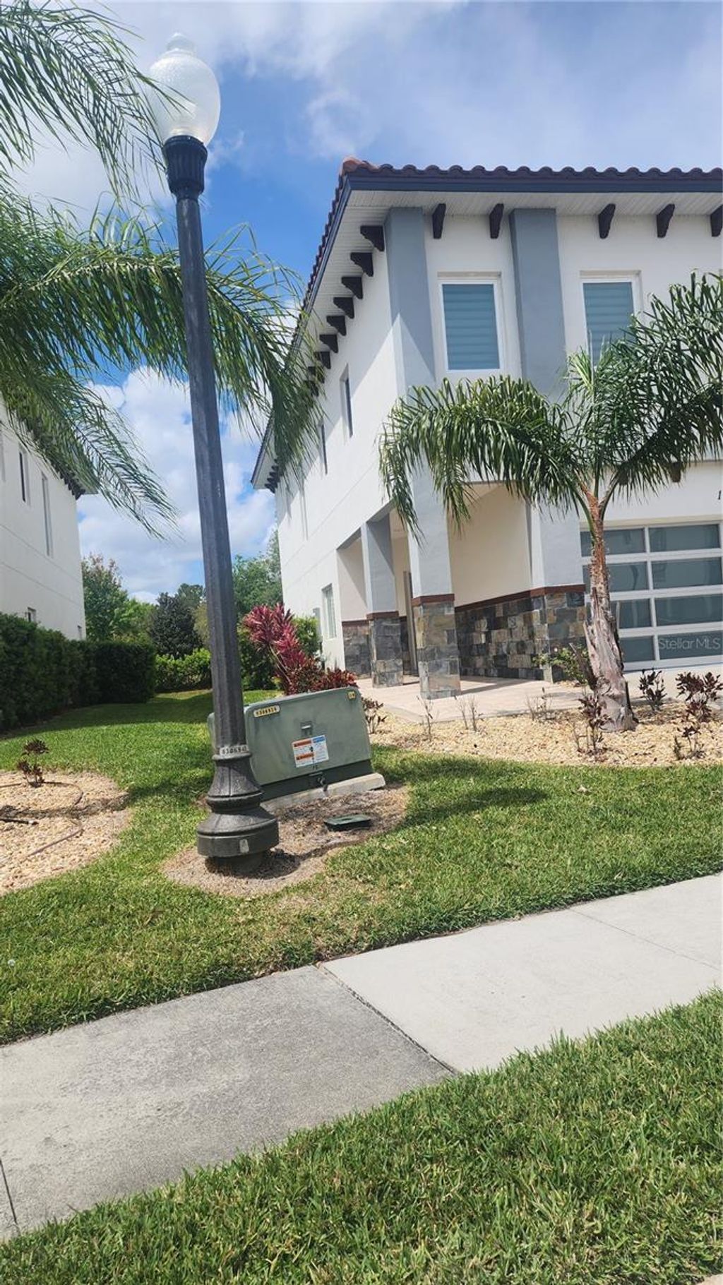 Photo of 1968 Greenbriar Terrace, Davenport, FL 33837 (MLS # O6371484)